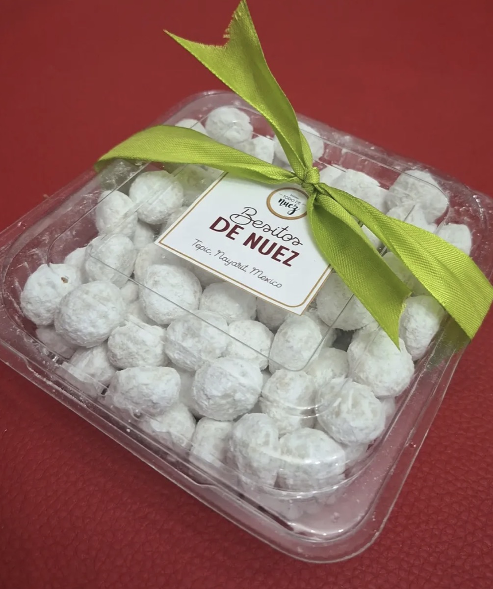 Caja de besitos de nuez
